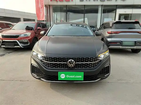 Volkswagen Passat 2022