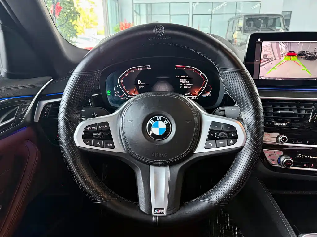 BMW 5 Series 2021 — фото 12