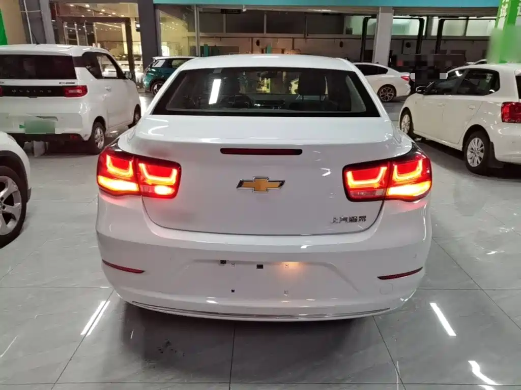 Chevrolet Malibu 2018 — фото 6
