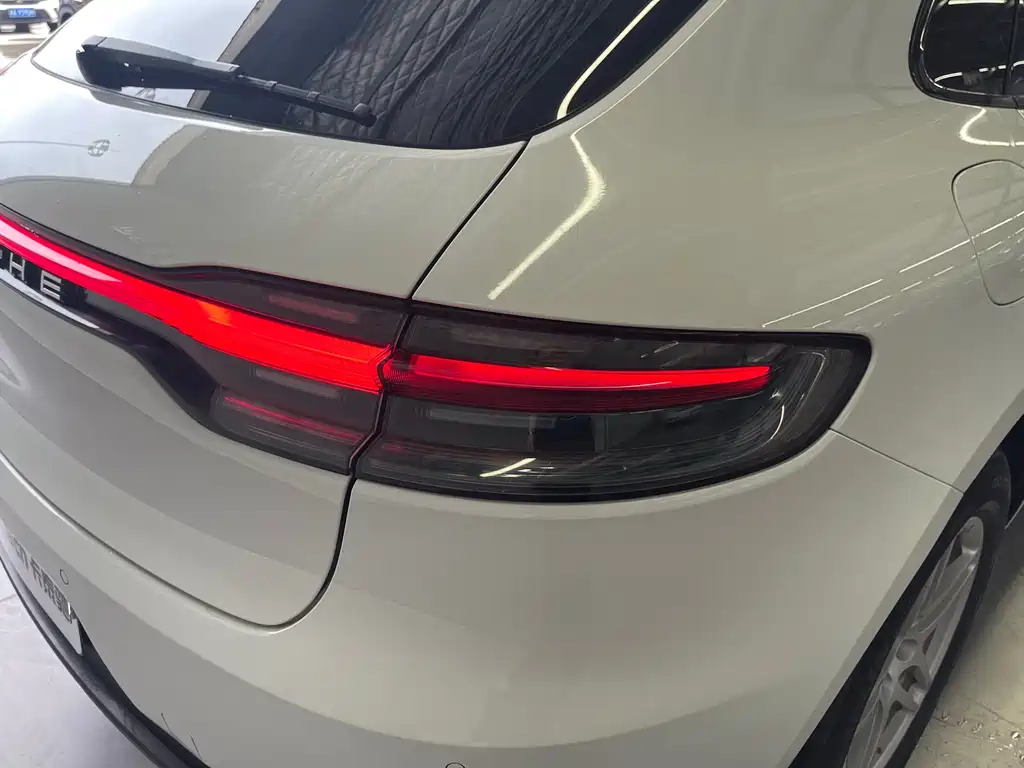 Porsche Macan 2020 — фото 31