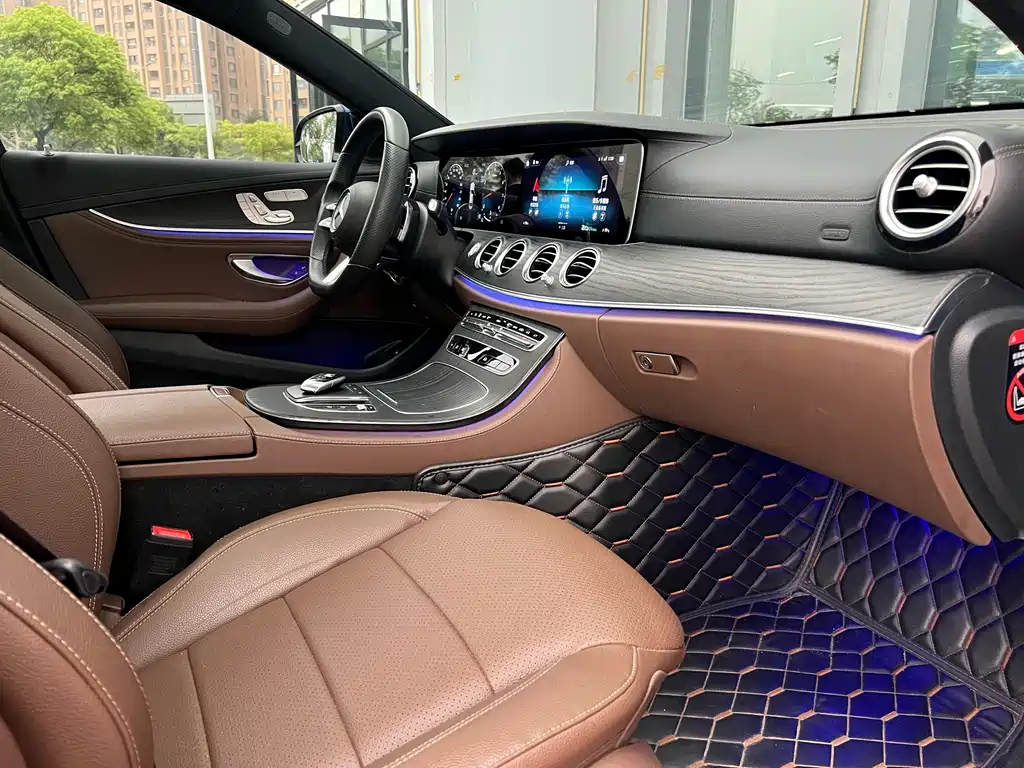 Mercedes-Benz E-Class 2023 — фото 14