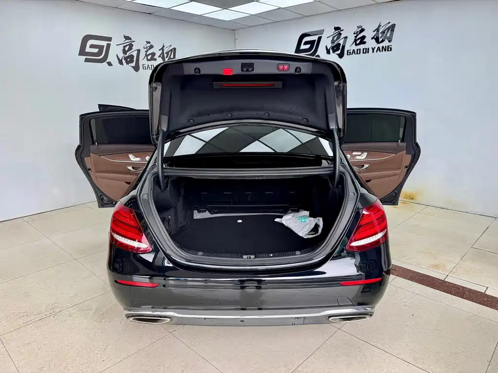 Mercedes-Benz E-Class 2020 — фото 24