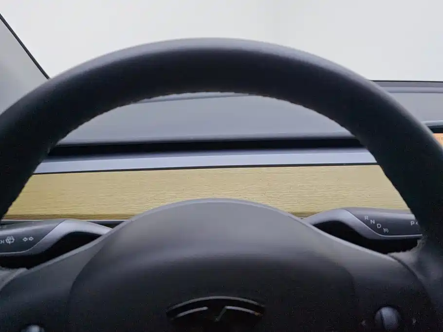 Tesla Model Y 2023 — фото 14