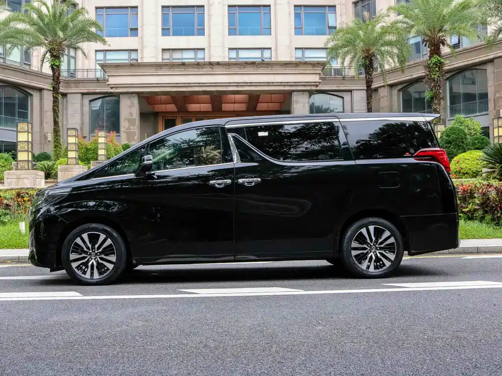 Toyota Alphard 2019 — фото 11