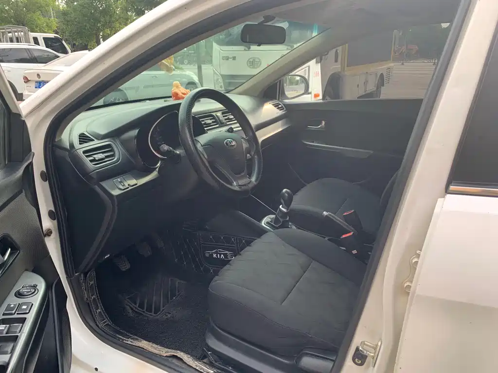 Kia K2 2015