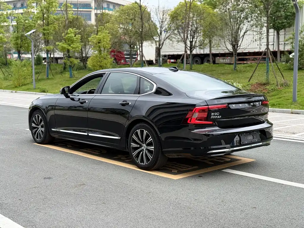 Volvo S90 2021 — фото 22