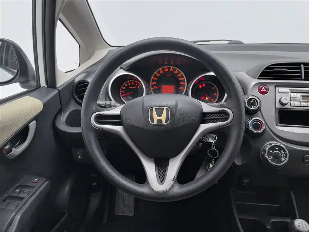 Honda Fit 2013 — фото 11