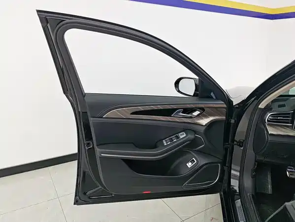 Hongqi H9 2022