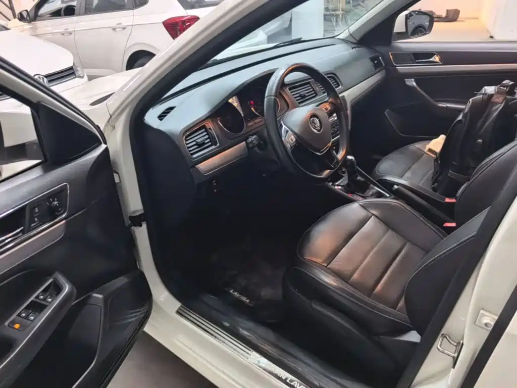 Volkswagen Gran Lavida 2017 — фото 16