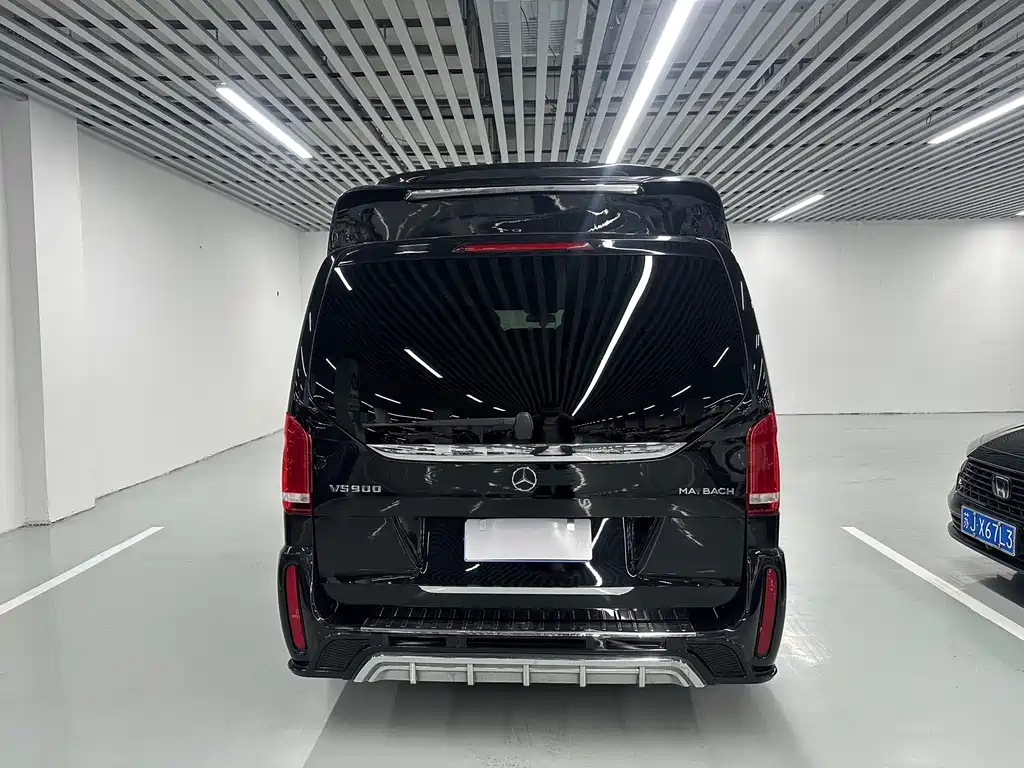 Mercedes-Benz V-Class 2020 — фото 15