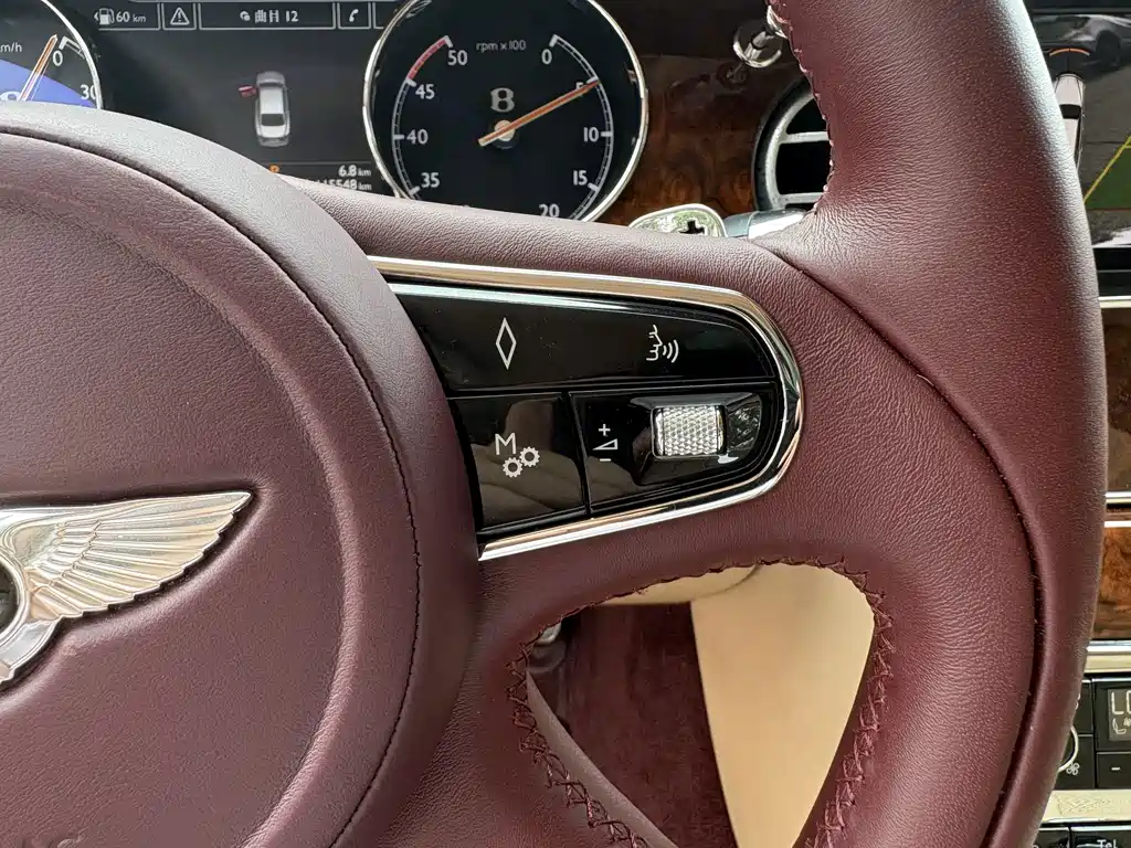 Bentley Mulsanne 2014 — фото 12