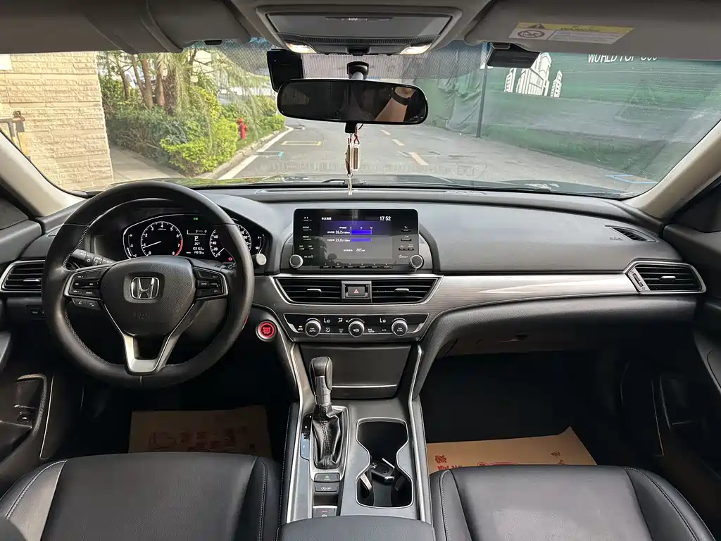 Honda Accord 2021 — фото 17
