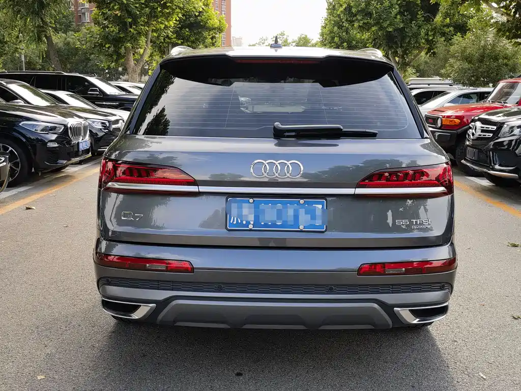Audi Q7 2020 — фото 15