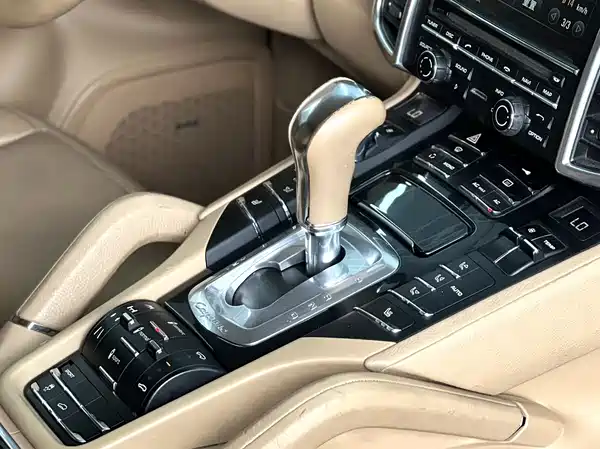 Porsche Cayenne 2011