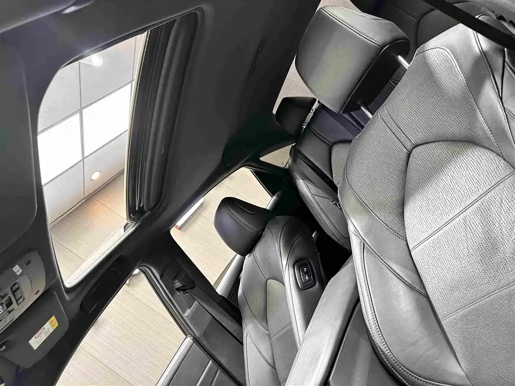 Toyota Avalon 2023 — фото 15