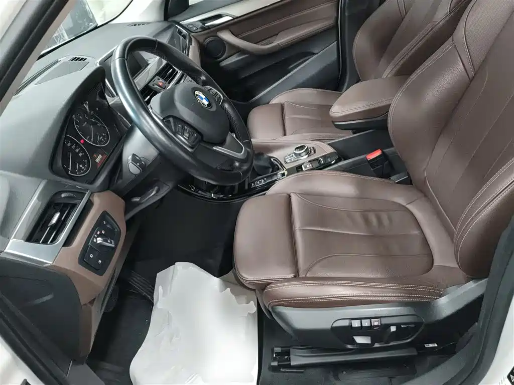 BMW X1 2017 — фото 15