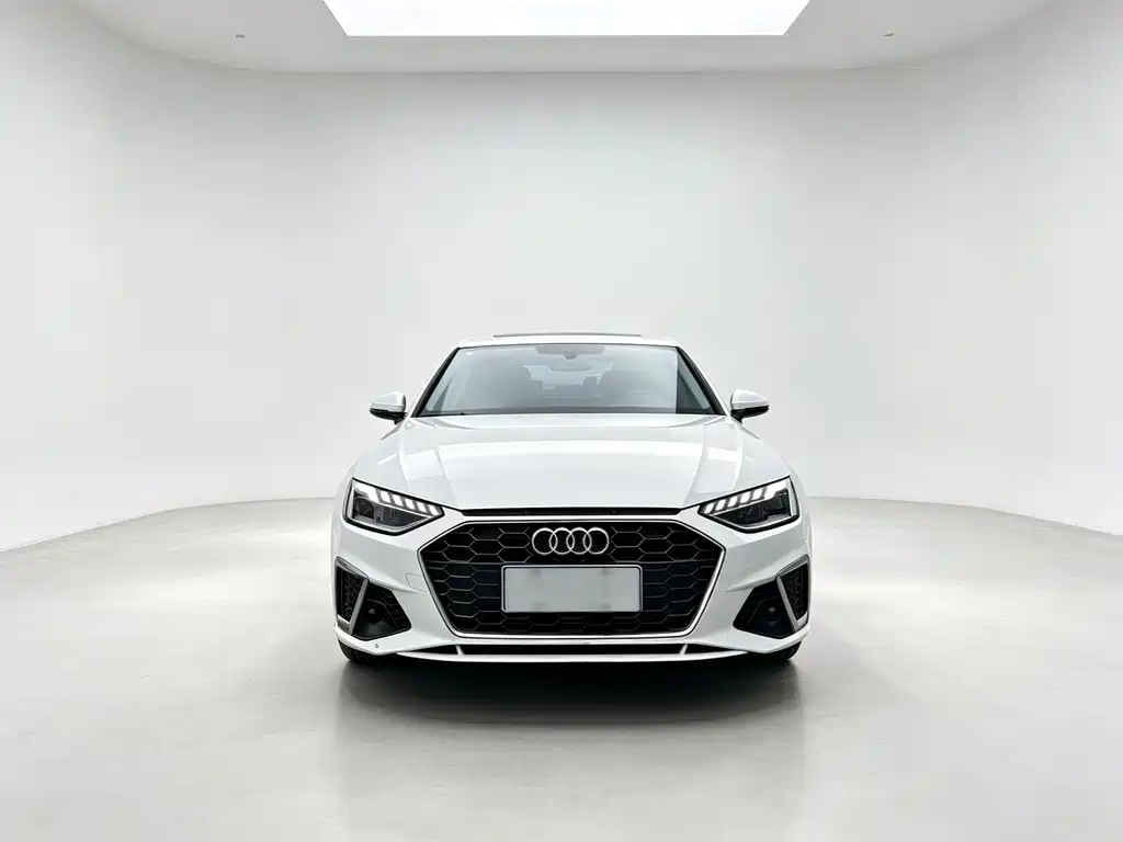 Audi A4L 2023 — фото 1
