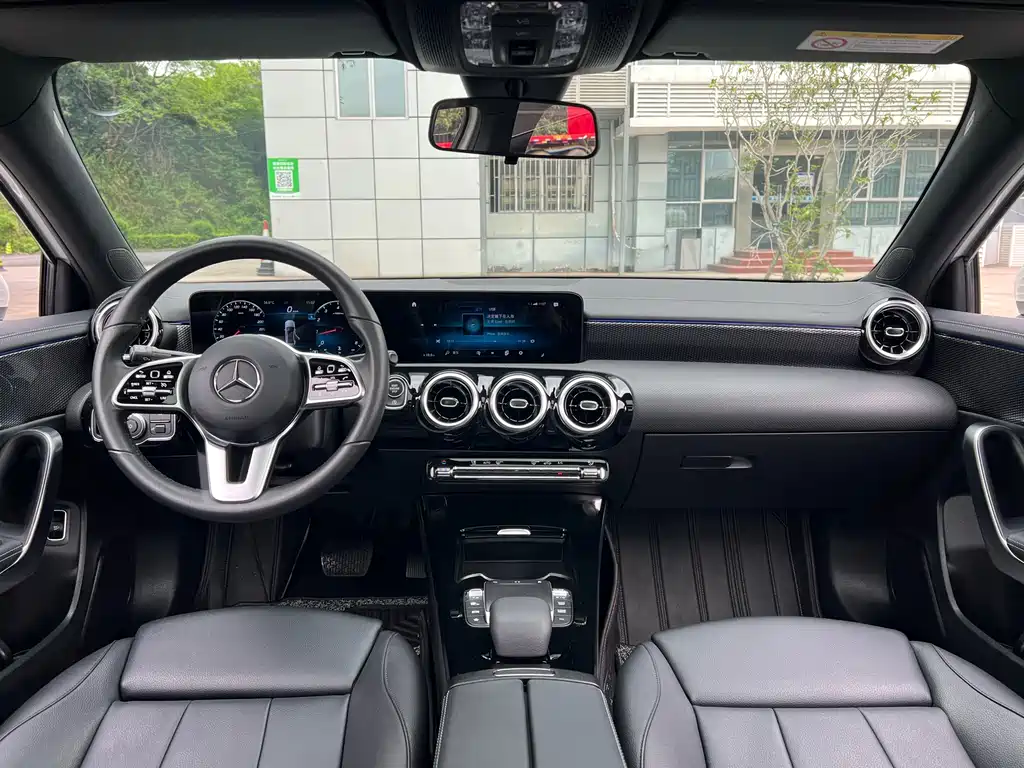 Mercedes-Benz A-Class 2022 — фото 24