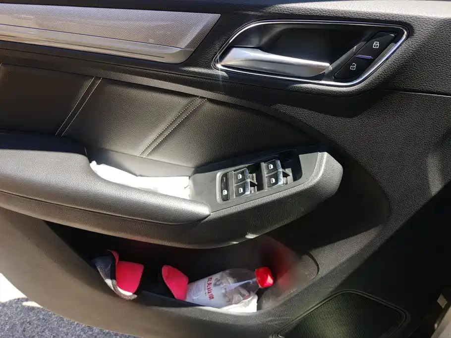 Roewe RX5 New Energy 2018
