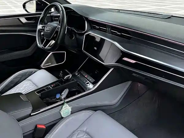 Audi A7L 2024