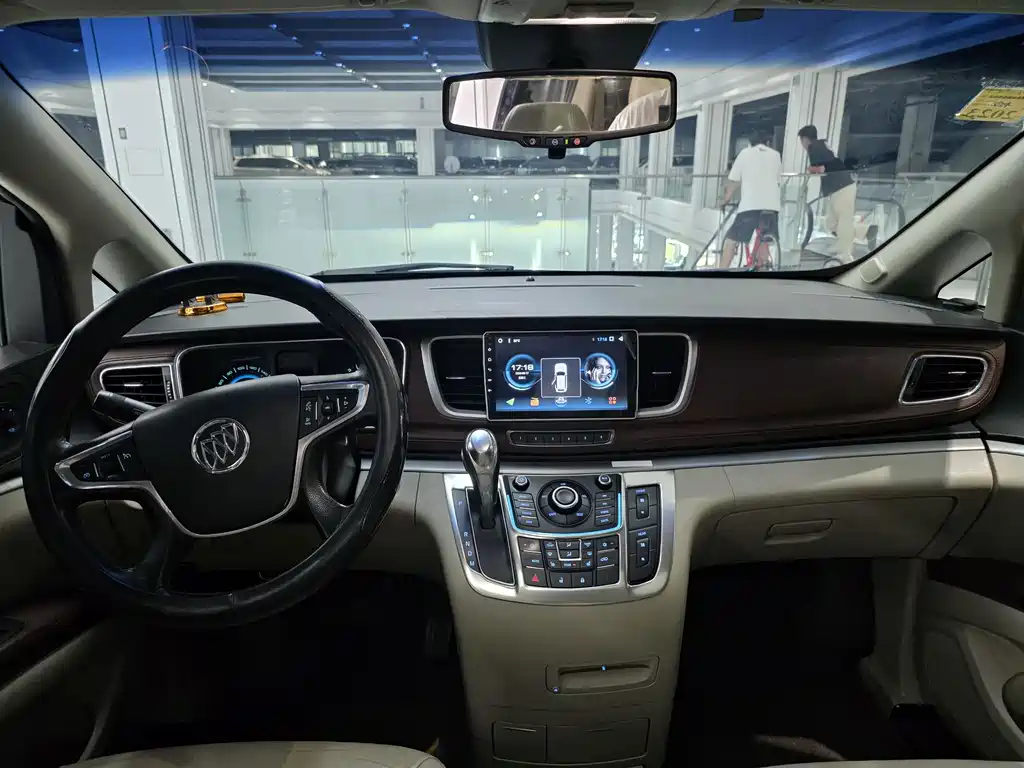 Buick GL8 2015 — фото 14