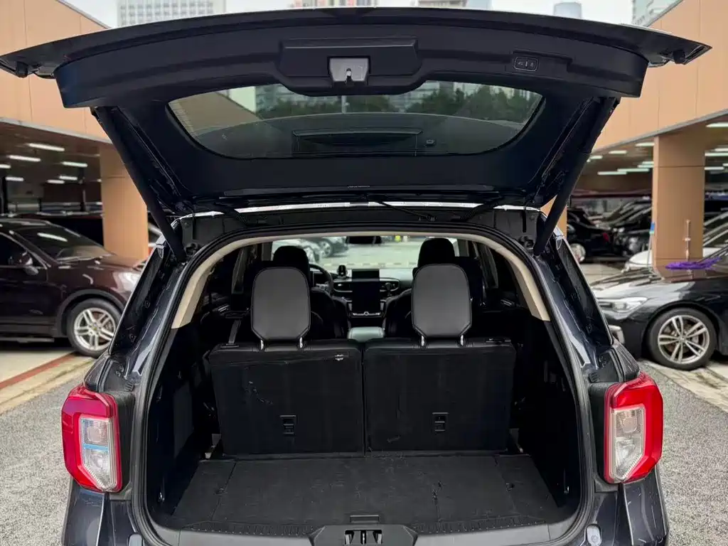 Ford Explorer 2022 — фото 10