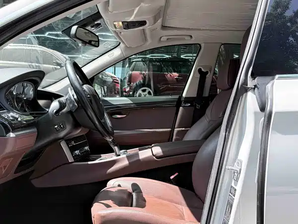BMW 5 Series GT 2014