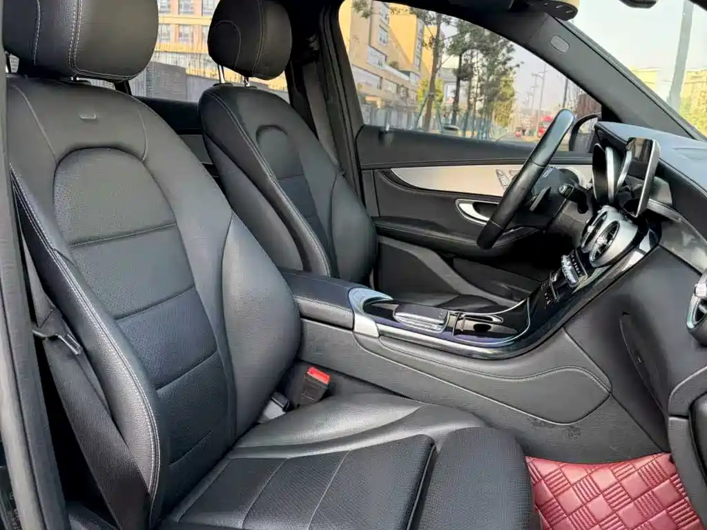 Mercedes-Benz GLC 2019 — фото 18