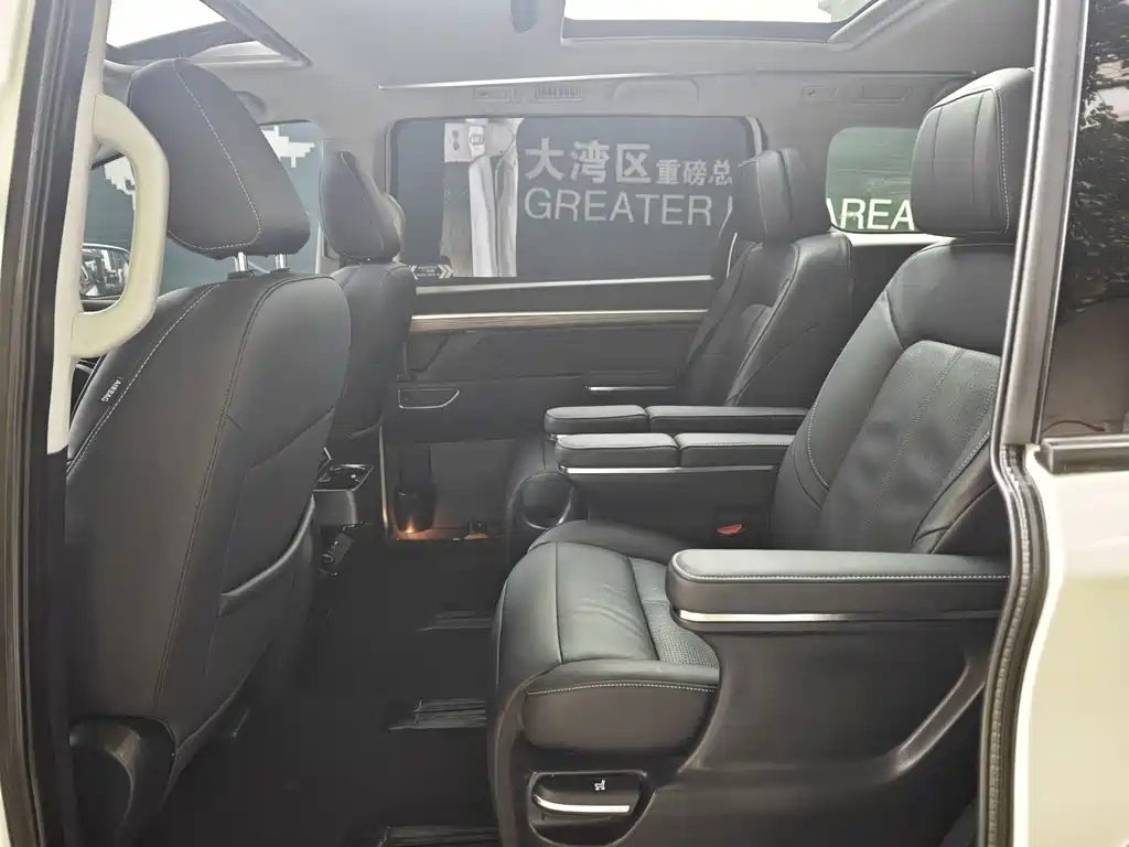 GAC Motor Trumpchi M8 2021 — фото 19