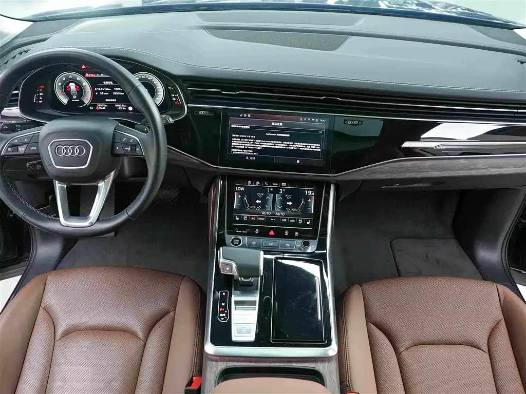 Audi Q7 2025 — фото 10