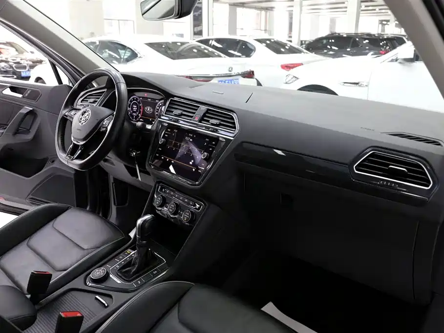 Volkswagen Tiguan 2019 — фото 17