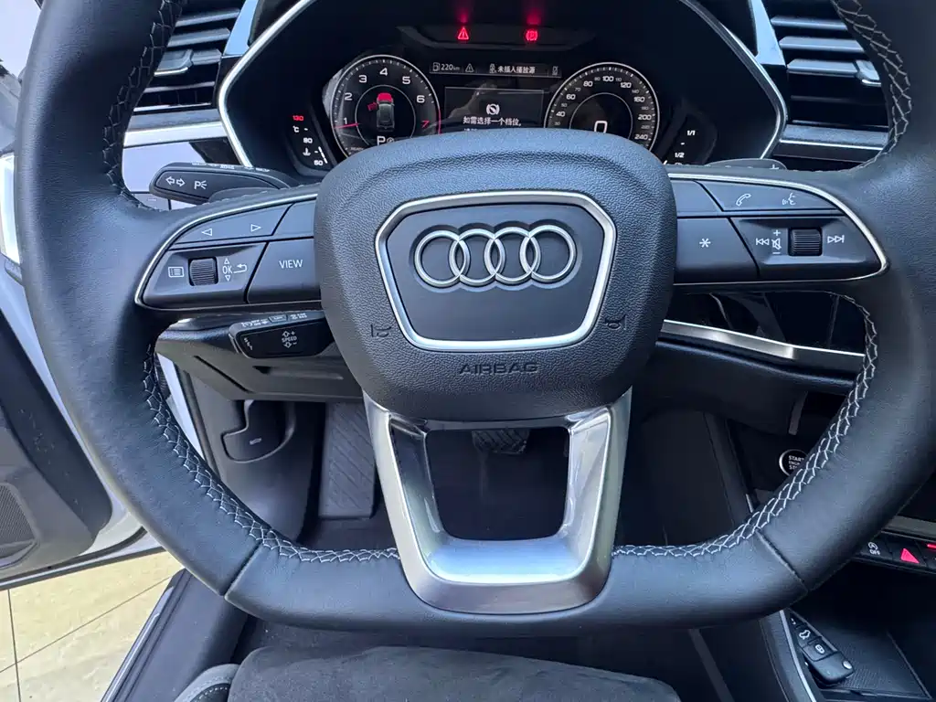 Audi Q3 2023 — фото 23