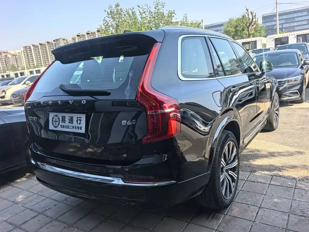 Volvo XC90 2023 — фото 18