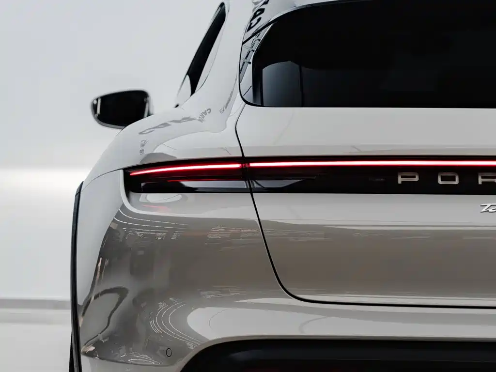 Porsche Taycan 2023 — фото 10