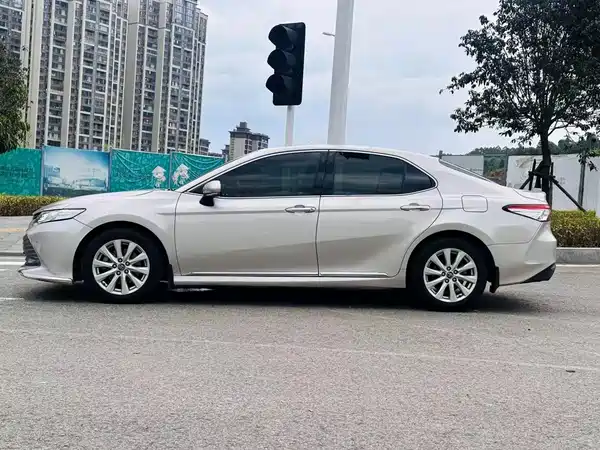 Toyota Camry 2019