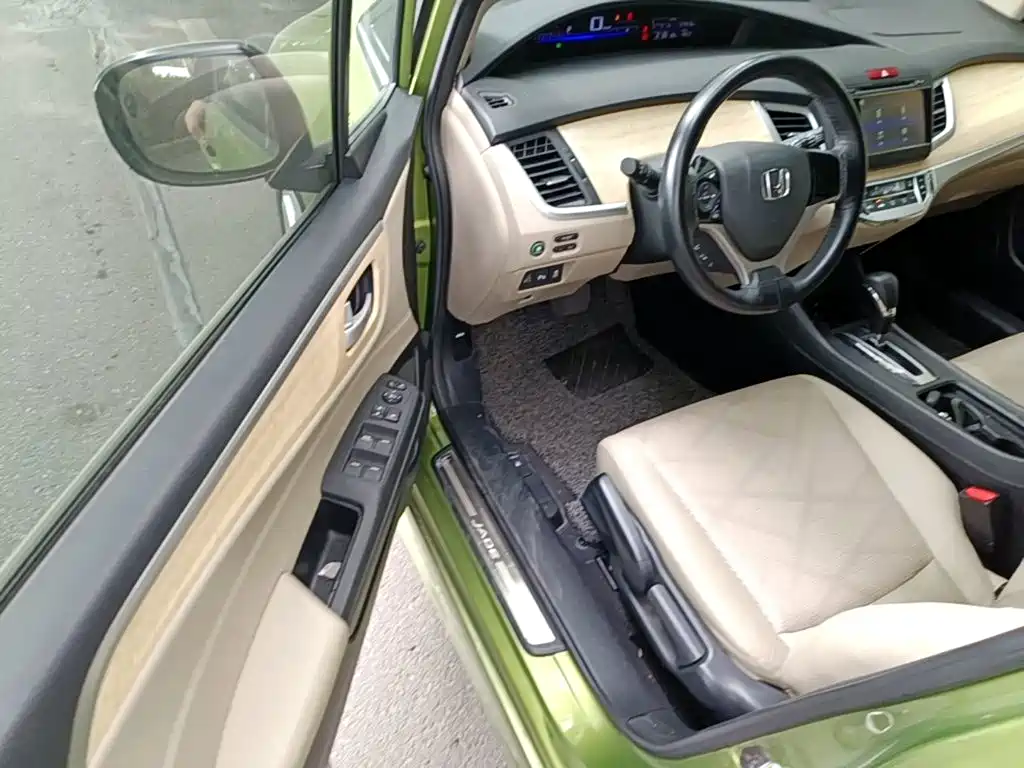 Honda Jade 2015 — фото 16