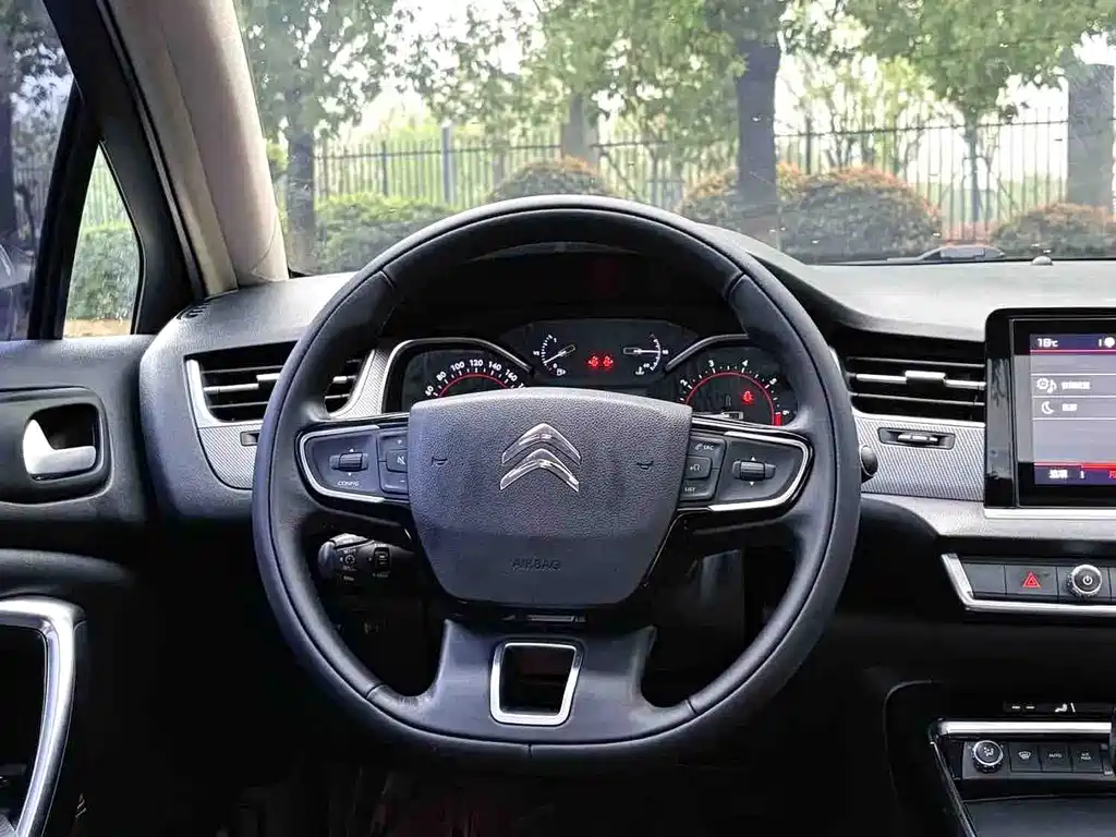 Citroen C5 2018 — фото 17