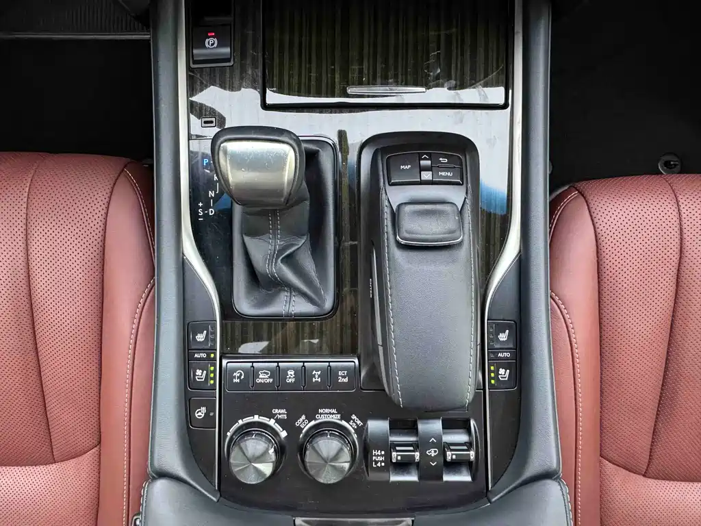 Lexus LX 2019 — фото 11