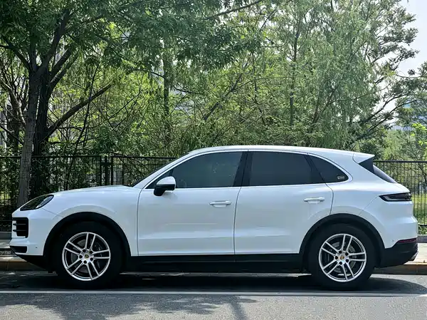 Porsche Cayenne 2024