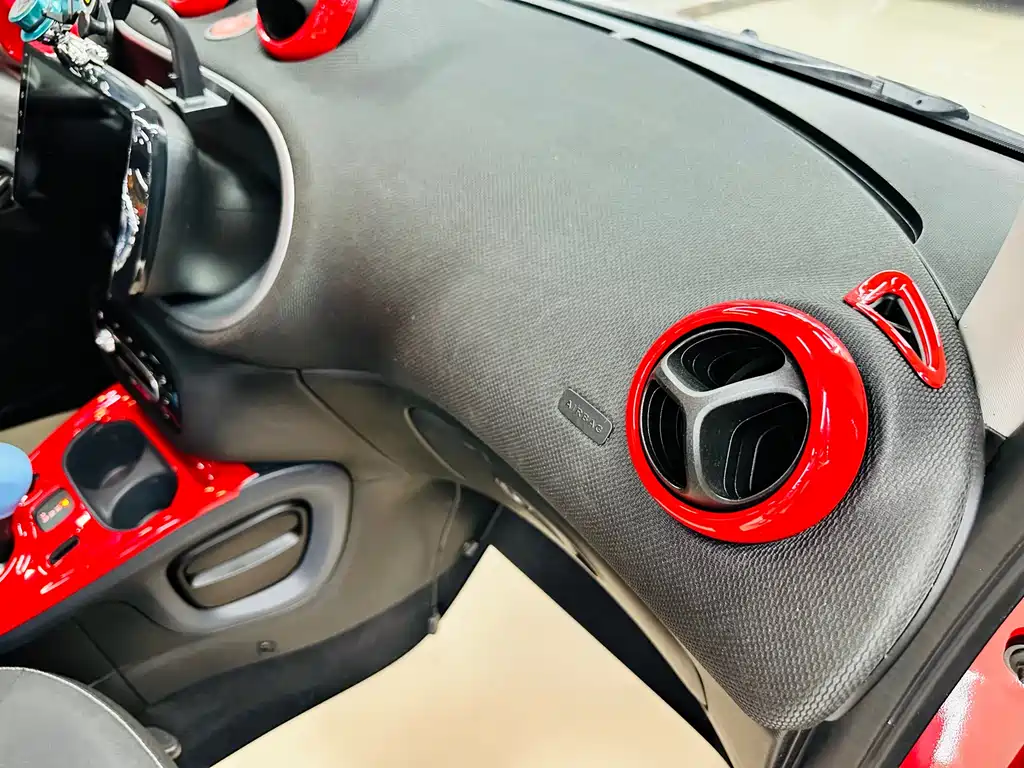 smart Fortwo 2017 — фото 26