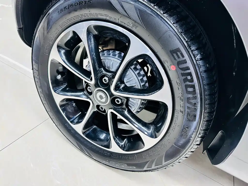 smart Fortwo 2017 — фото 14
