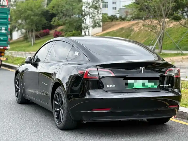 Tesla Model 3 2023 — фото 14