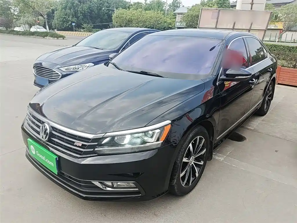 Volkswagen Passat 2017 — фото 1