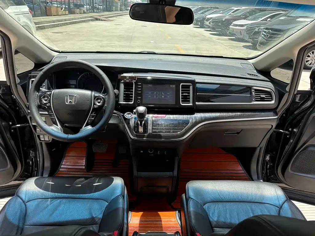 Honda Elysion 2019 — фото 12
