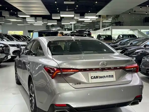 Toyota Avalon 2022