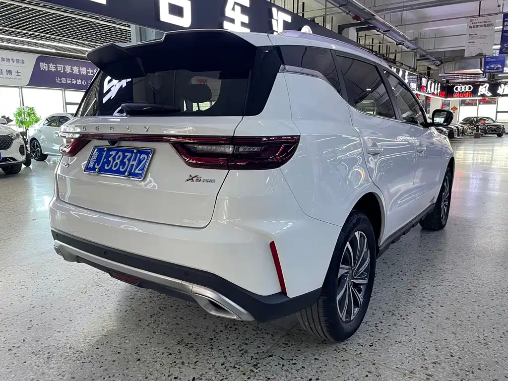 Geely Vision X6 2022 — фото 6