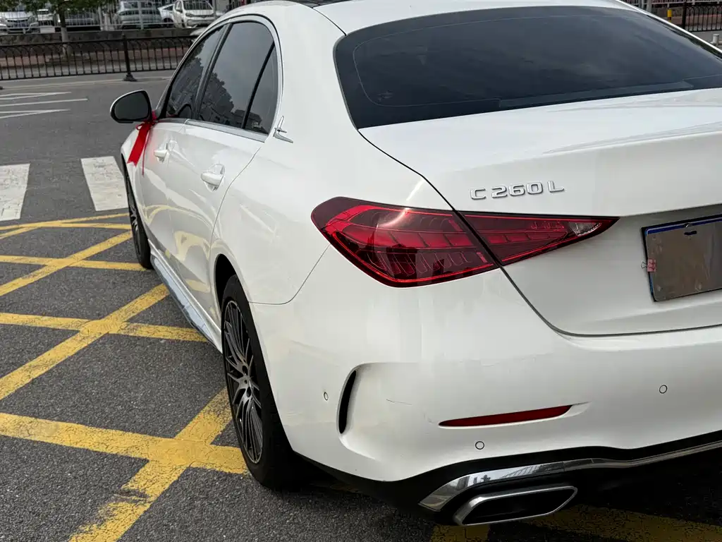 Mercedes-Benz C-Class 2023 — фото 13