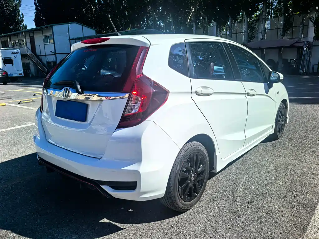 Honda Fit 2018 — фото 7