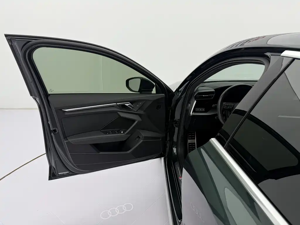 Audi A3 2022 — фото 21