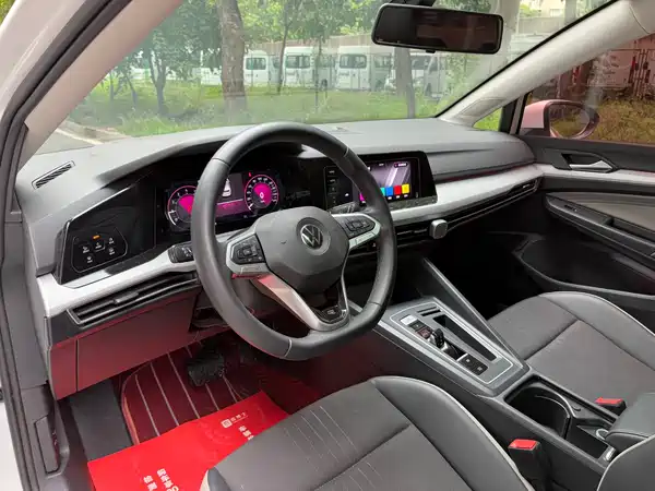 Volkswagen Golf 2022